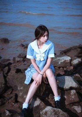 欧美咖色棉服_蓝光在线观看